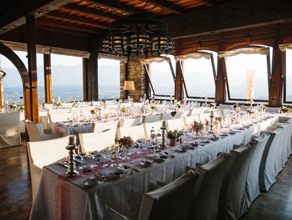 Hochzeit - Art der Location: Restaurant - Der Festsaal der Burg Landskron bereit für Ihre Hochzeit.
 - Burg Landskron