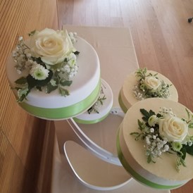 Hochzeit: Hochzeitstorte von der Haus eigenen Konditormeisterin  - ABP Burgers