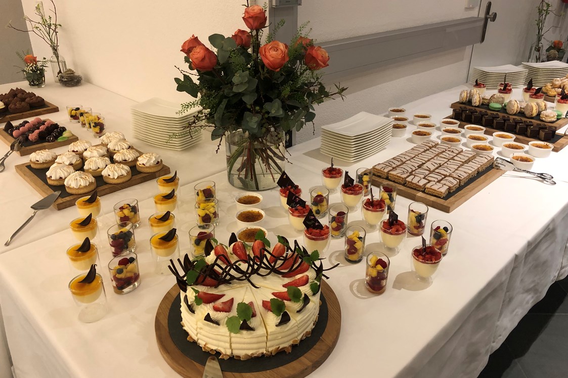 Hochzeit: Dessertbuffet - zubereitet von der Haus eigenen Konditormeisterin  - ABP Burgers
