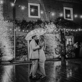 Hochzeit: Tanz unter Sternen
 - KletzmayrHof