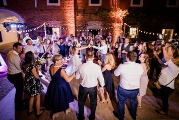 Hochzeit: Stimmung am Tanzboden - KletzmayrHof
