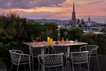 Hochzeit: Atmosphere Rooftop Bar - The Ritz-Carlton, Vienna