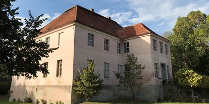 Hochzeit - Art der Location: Eventlocation - Brandenburg Süd - Schloss Schacksdorf Außenansicht - Schloss Schacksdorf