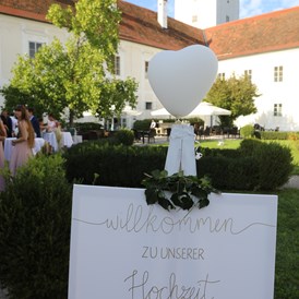 Hochzeit: Herzlich Willkommen - Schloss Events Enns