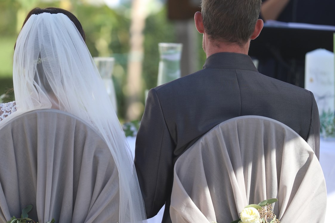 Hochzeit: Freie Trauung im Schlosshof - Schloss Events Enns