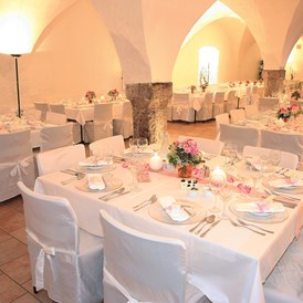 Hochzeit: Bar, Tanzfläche und Festsaal in einem bis 140 Personen - Schloss Büchsenhausen