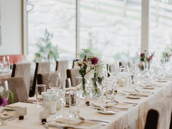Lizum 1600 - Ihre Hochzeitslocation Angaben zu den Festsälen Restaurant mit Glasfront