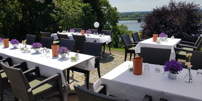 Hochzeit - Umgebung: am Fluss - Reinbek - Restaurant Elbterrasse Lauenburg/Elbe 