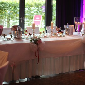 Hochzeit: Brauttisch im EventRaum - Hotel Altes Stahlwerk