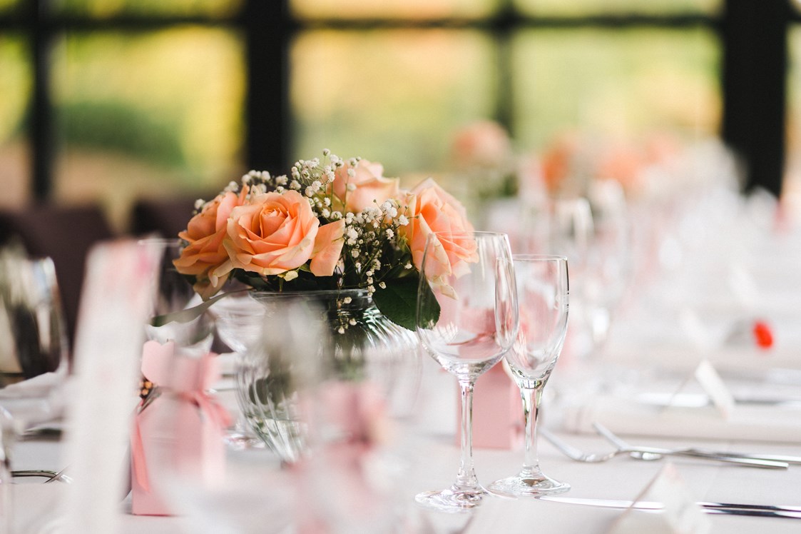 Hochzeit: Individuelle Tischdekoration für eure Traumhochzeit. - Burg Crass Hotel & Eventlocation Eltville
