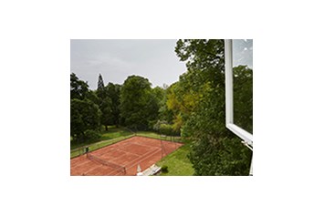 Hochzeit: Tennisplatz - Schloss Horn