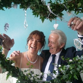 Hochzeit: Eines unsere glücklichen Brautpaare Ben + Babs   - Eventlof Düsseldorf mit edeler Sparrow's Lounge