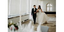 Hochzeit - Umgebung: am Land - Burgenland - Der Westflügel fasst bis zu 220 Personen bei Aufbau einer Hochzeitstafel. - Orangerie im Schlosspark Eisenstadt