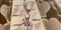 Hochzeit - Art der Location: Bauernhof/Landhaus - Deutschland - Da wir auch Catering machen unsere Tischdekoration  - Schlosscafe Location & Konditorei / Restaurant
