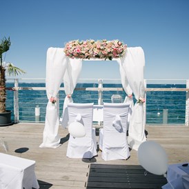 Hochzeit: Freie Trauung auf unserer Sonnenterrasse - Restaurant Wolkenlos