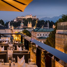 Hochzeit: Abendstimmung im IMLAUER Sky Bar & Restaurant - IMLAUER Hotel Pitter Salzburg