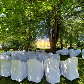 Hochzeit: Rosengarten  - Schloss Mühldorf