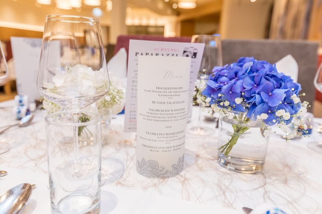 Hochzeit: Die Tische können individuell dekoriert werden - Hotel Gasthof Flatscher