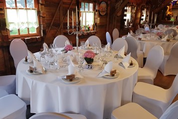 Hochzeit: Land Alm Utzberg