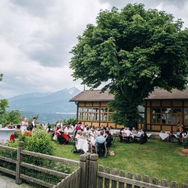 Hochzeit: Heiraten im Freien - im Gasthaus Planötzenhof in Innsbruck.
 - Gasthaus Planötzenhof