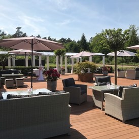 Hochzeit: Terrasse und Garten Lounge - Alte Kaserne
