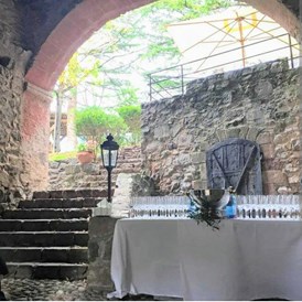 Hochzeit: Die Torbogen Aperitivbar. - Schloss Wangen Bellermont