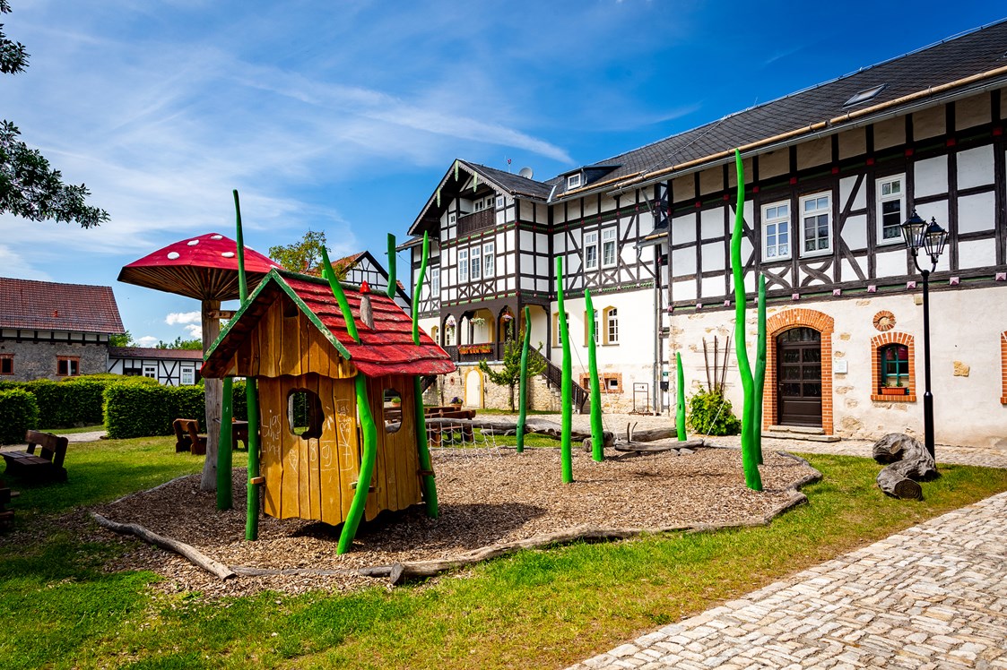 Hochzeit: Spielplatz  - Ferienhof Domäne Groschwitz 
