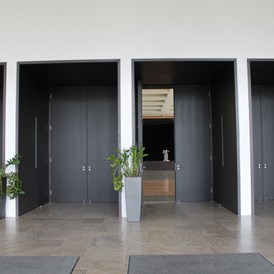 Hochzeit: Strudelbachhalle von innen - Foyer / Zugang zum Großen Saal - Strudelbachhalle