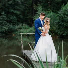 Hochzeit: Fotolocation am idyllischen Teich - Jöbstl Stammhaus 