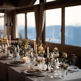 Hochzeit: Tischdekovorschlag, unsere Partner:

Weddinplanner: lisa.oberrauch.weddings

Blumenschmuck: Floreale.it - Restaurant La Finestra Plose