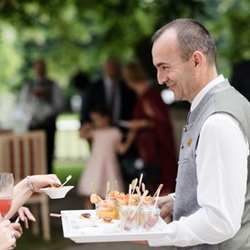 Hochzeit: Agape im Schlosspark, direkt bei der "Hochzeitslinde" - IMLAUER Hotel Schloss Pichlarn