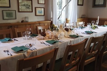 Hochzeit: Gemütliches Kaminzimmer für gemeinsame Stunden. - Bergwirtschaft Bieleboh Restaurant & Hotel