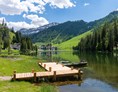 Hochzeit: Steg am am See mit wundervollem Bergpanorama  - Garnhofhütte