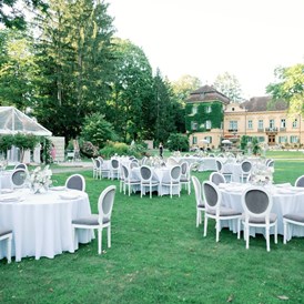 Hochzeit: Park und Zeltplatz für die Feier - Palais Kneissl
