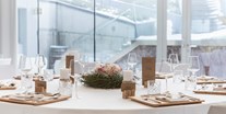 Hochzeit - Umgebung: mit Seeblick - Neusiedler See - Der Festsaal des Weingut Leo HILLINGER bietet Platz für bis zu 120 Hochzeitsgäste. - WEINGUT LEO HILLINGER