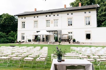 Hochzeit: Ihr privates Herrenhaus mit 5 Hektar grossem Park -maximale Privatsphäre - Herrenhaus Gut Bliestorf GmbH