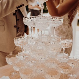 Hochzeit: Unser Champagner Empfang mit Pyramide - Kitchen & Soul