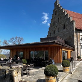 Hochzeit: Panorama-Terrasse im Burghof - VESTE HELDBURG 