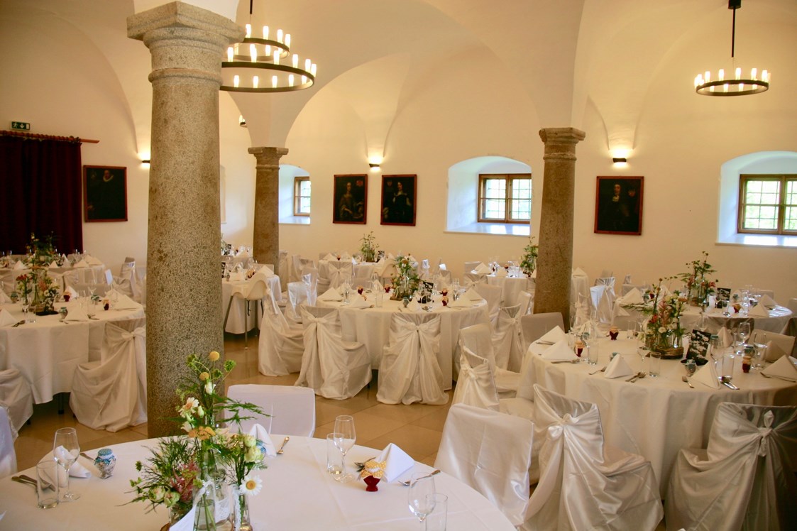 Hochzeit: Festsaal - Schloss Eschelberg