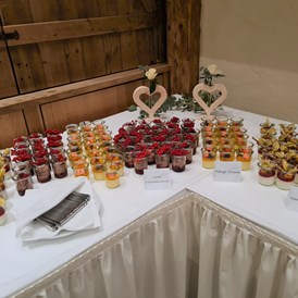 Hochzeit: Milser Stadl, Dessert-Buffet - Trofana Tyrol