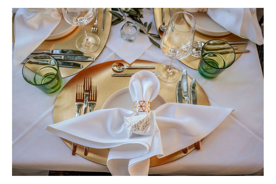 Hochzeit: Moderne Tischdeko ganz nach euren Wünschen. - BAD/SAAG  DIREKT AM WÖRTHERSEE - RESTAURANT & CLUB