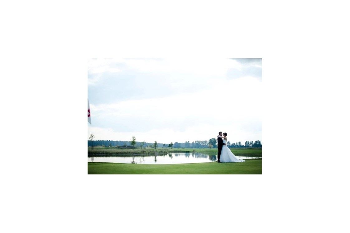 Hochzeit: Ein Moment der Zweisamkeit - Schloss Krugsdorf Hotel & Golf