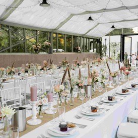 Hochzeit: Tafel im Gewächshaus - Donati Garten