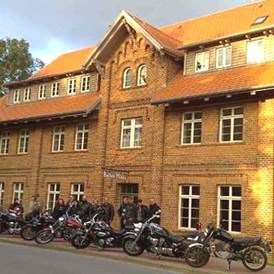 Hochzeit: die Motorradfreunde zu Gast - Bolter Mühle