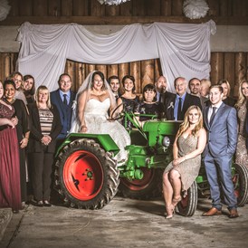 Hochzeit: Traktorscheune - Hochzeitsinsel