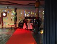 Hochzeit: Cocktails vom Retro-Cocktailwagen. - Markthalle Altenrhein Hundertwasser Architekturprojekt