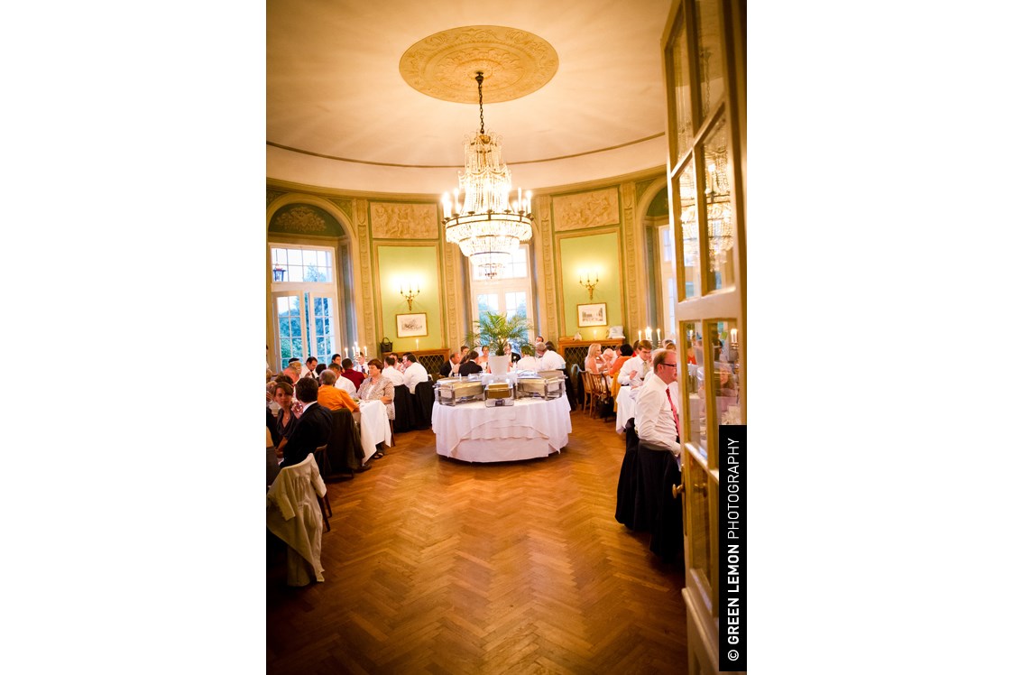Hochzeit: Eine Hochzeit im Festsaal des Café-Restaurant Lusthaus in 1020 Wien.
Foto © greenlemon.at - Café-Restaurant Lusthaus