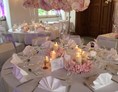 Hochzeit: Eine von unzähligen Tischdekorationsmöglichkeiten - Schlossgastronomie Herten
