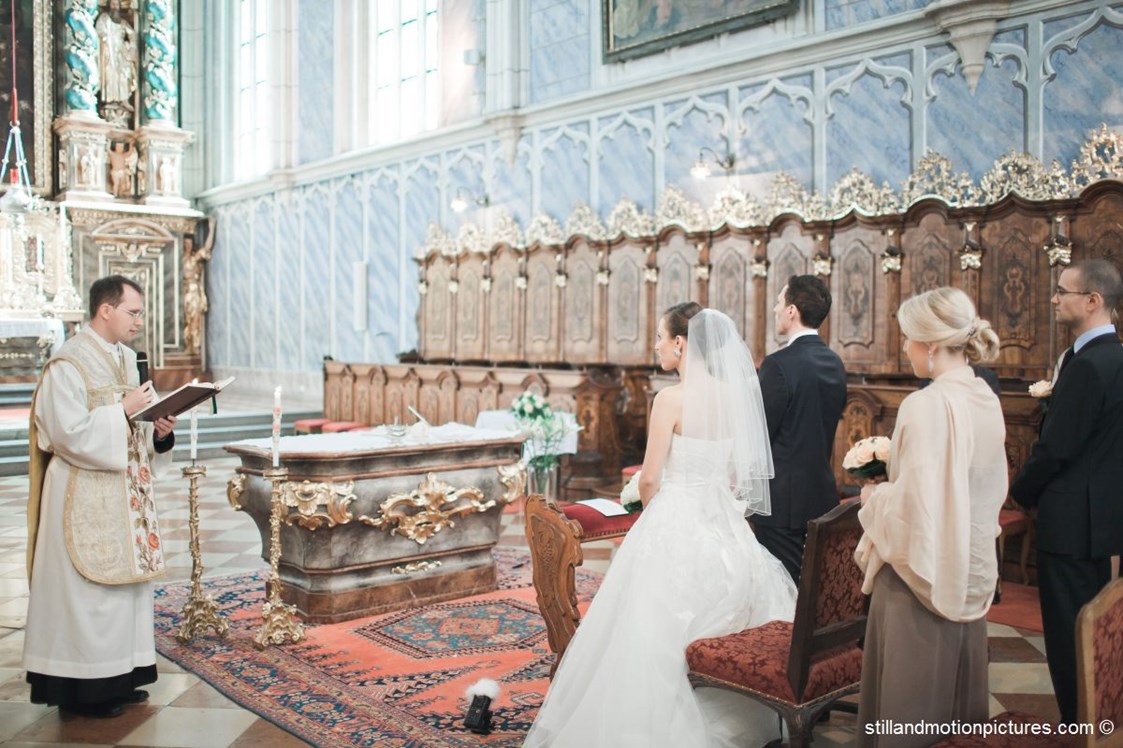 Hochzeit: Eine Trauung im Stift Göttweig in Niederösterreich.
Foto © stillandmotionpictures.com - Benediktinerstift Göttweig
