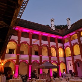 Hochzeit: Schlossinnenhof  - Schloss Pernegg